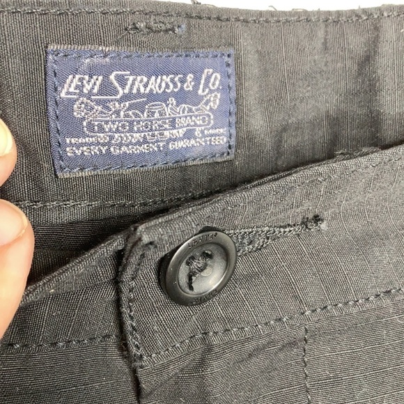 Levi Strauss & co. Black rip stop cargo shorts size 40 - Picture 6 of 11